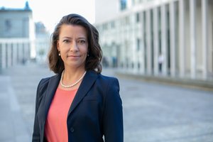 Dr. Claudia Conen - Hauptgeschäftsführerin Dr. Claudia Conen, BDL-Hauptgeschäftsführerin