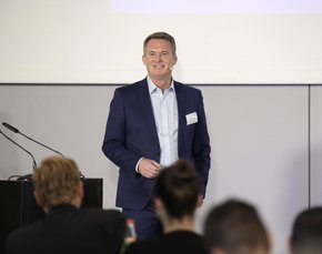 Guido Feldhaus, SüdLeasing GmbH, führte durch das Forum